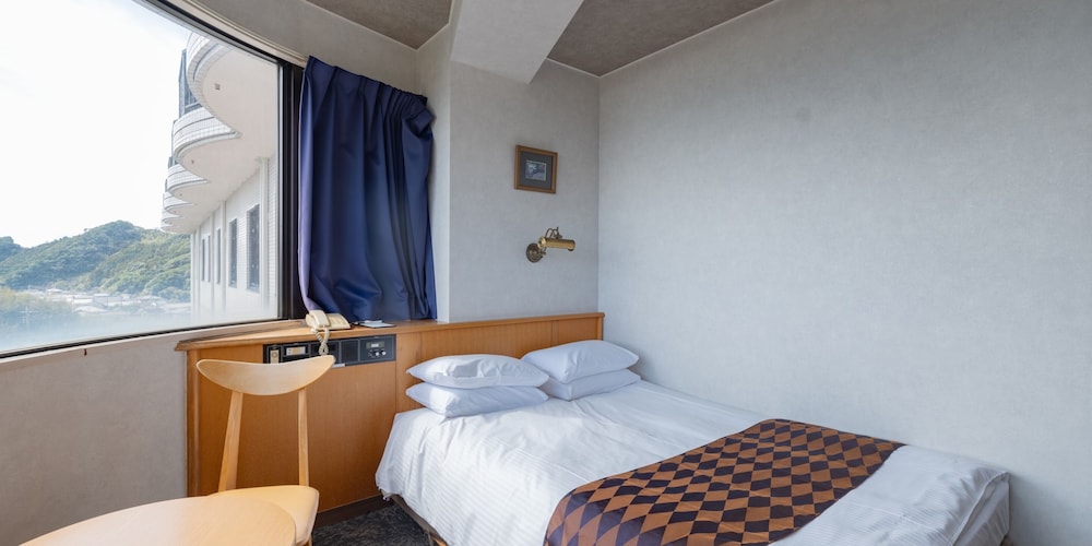 スタンダード ダブルルーム 禁煙 シービュー | ホテルシーズン日南