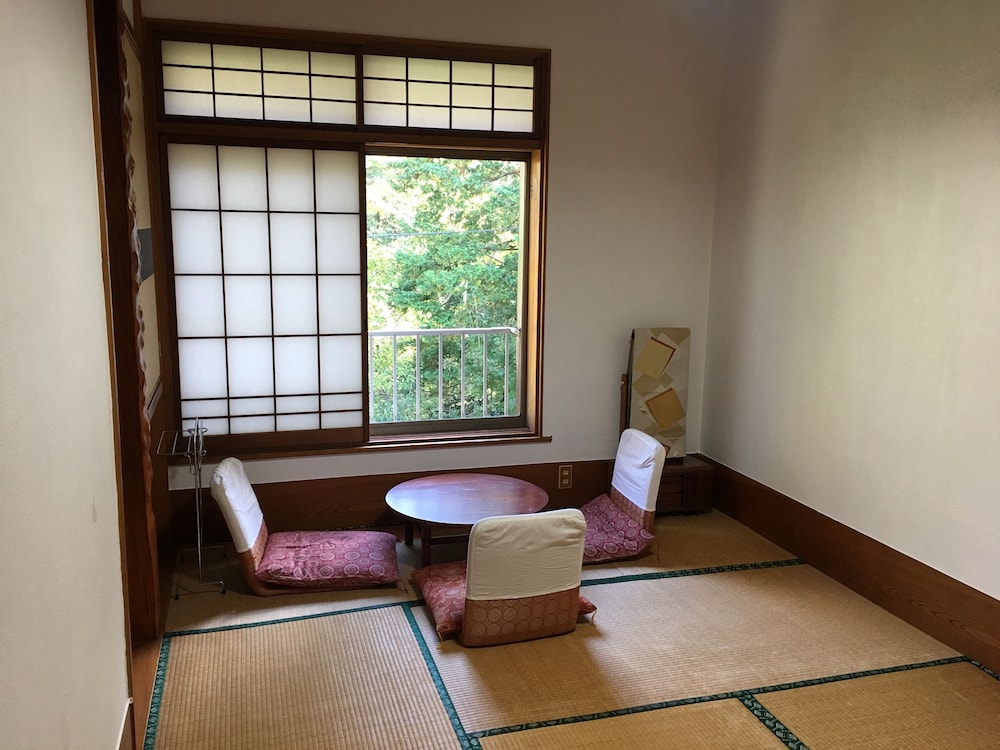 和室7.5畳　共用バスルーム 客室2 | ゆぽっぽ箱根 - YUPOPPO Hakone