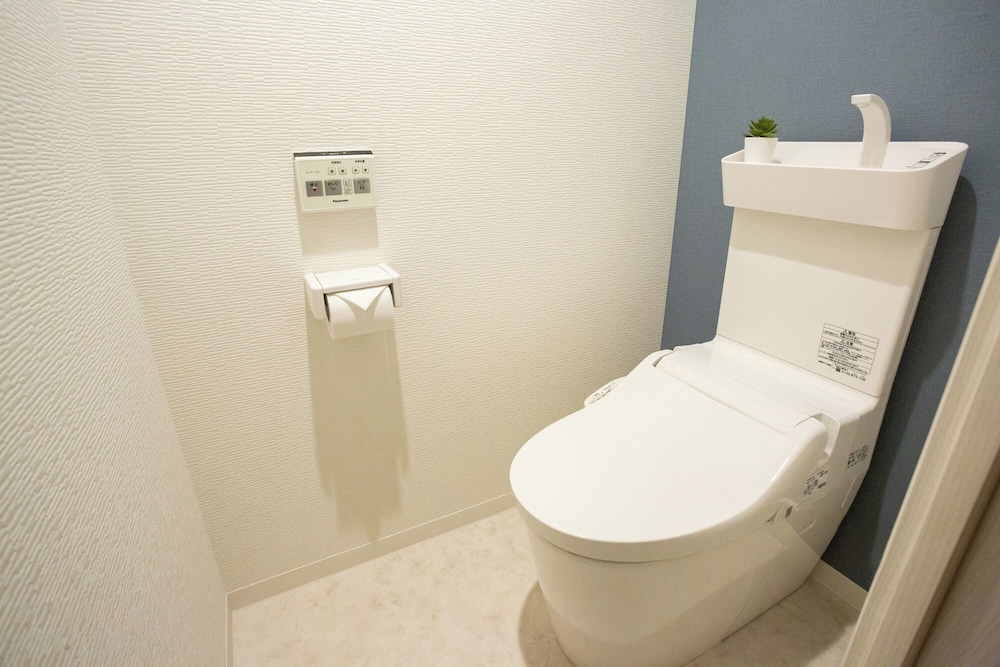 デラックスツイン Type B バスルーム0 | BONコンド 難波日本橋