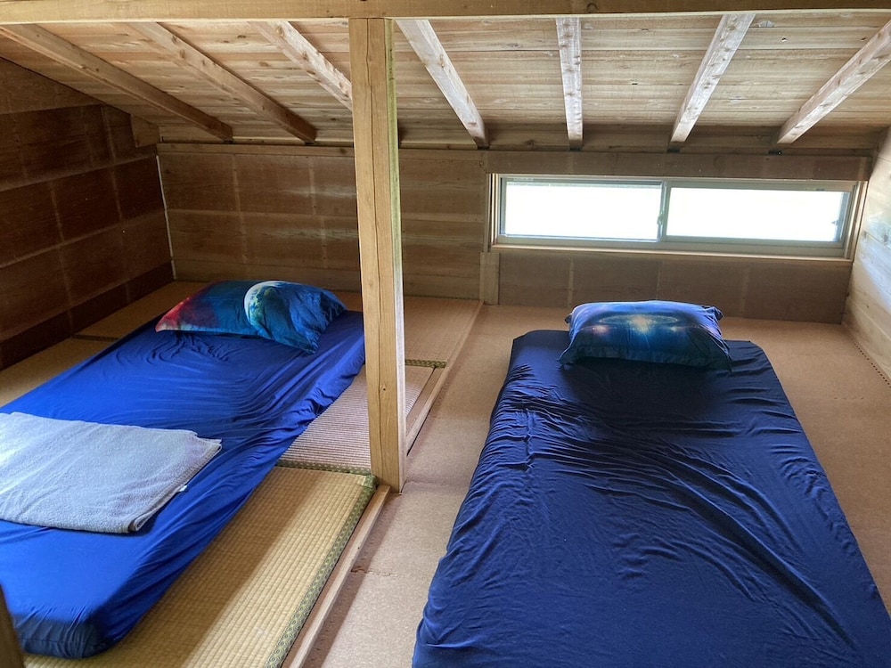 ツインルーム, 布団2組 客室3 | 銀河荘-Galaxy Guesthouse 12歳以下不可