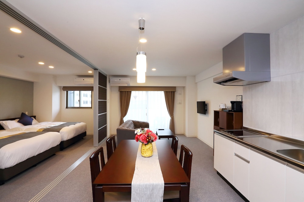 ジュニア スイート 客室5 | Marina Sunrise Osaka Bay