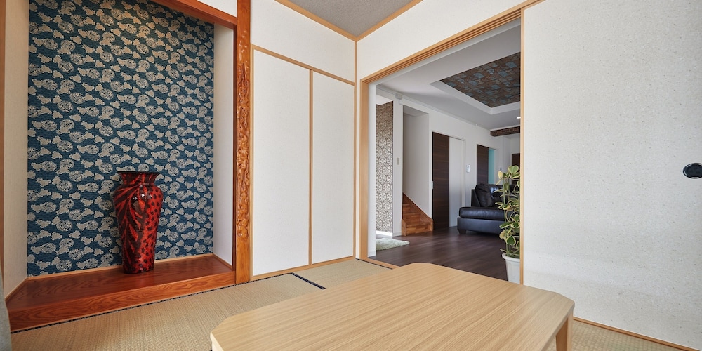 Rekibu5　デラックス ハウス 3 ベッドルーム（2階建） 客室2 | 古宇利 side village Rekibu