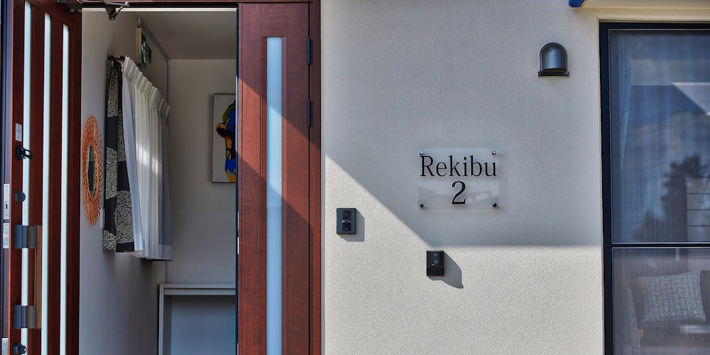 Rekibu2　デザイン ハウス 2 ベッドルーム 客室1 | 古宇利 side village Rekibu