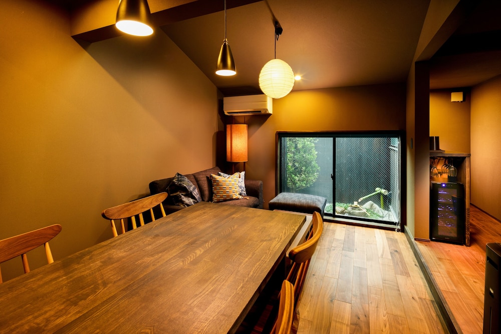 京町家一棟貸し リビング エリア2 | SKY KYOTO