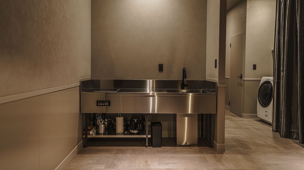 アオカコンドミニアムスイート 専用キッチン0 | ホテルアオカ上五島