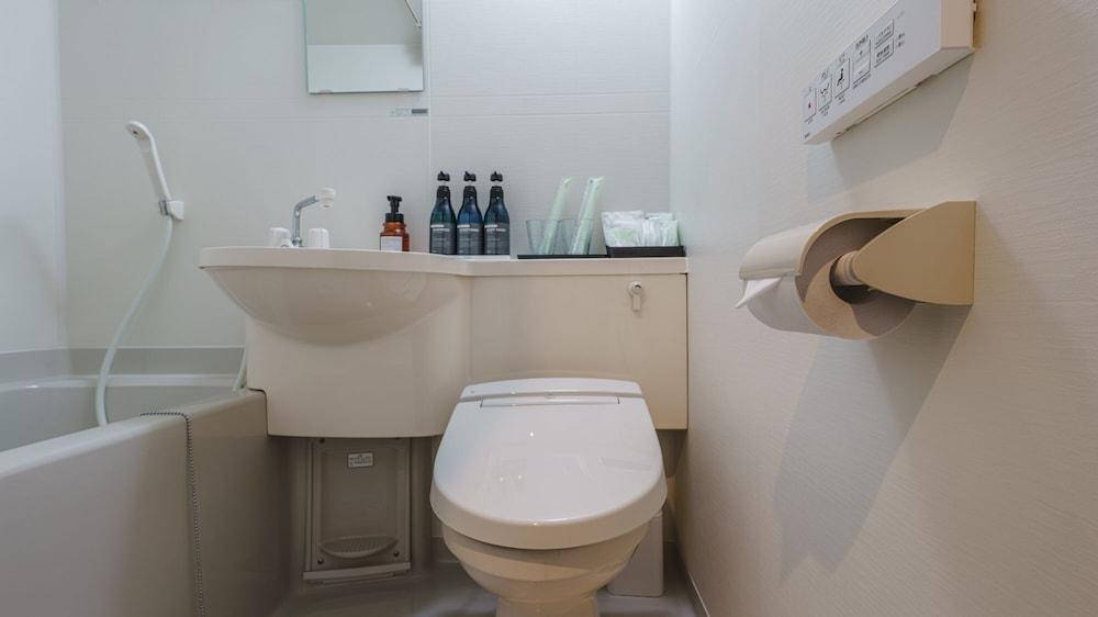 スタンダード ダブルルーム バスルーム1 | ホテルアオカ上五島