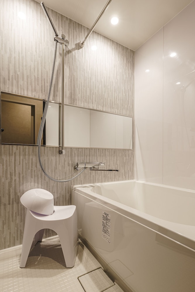 デラックス ダブルルーム 深めの浴槽0 | ホテルアオカ上五島