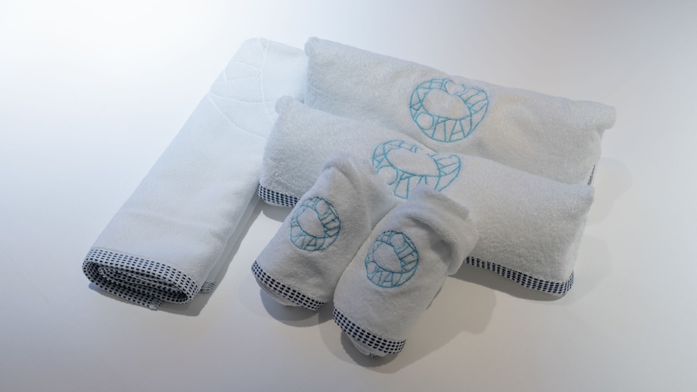 スタンダード ダブルルーム 客室の設備とサービス1 | ホテルアオカ上五島