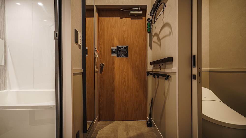 デラックス ダブルルーム バスルーム1 | ホテルアオカ上五島