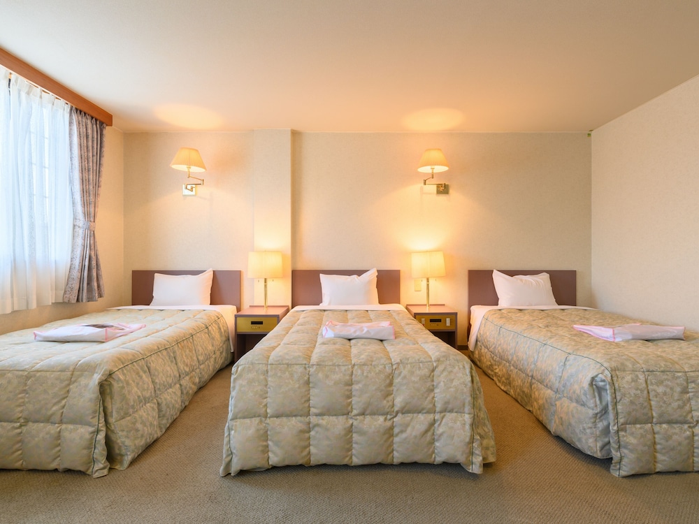 トリプルルーム 禁煙 客室1 | Tabist ステーションホテル磯部 伊勢志摩