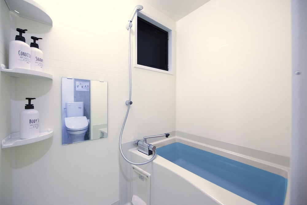 トリプルルーム 2-4F 禁煙 深めの浴槽0 | Laffitte Tokyo