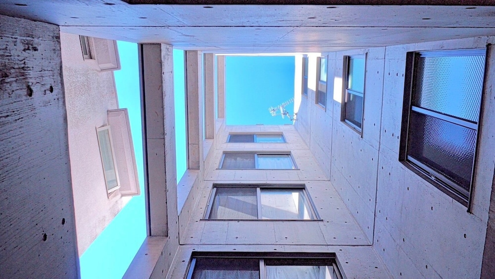 内部エントランス1 | Laffitte Tokyo