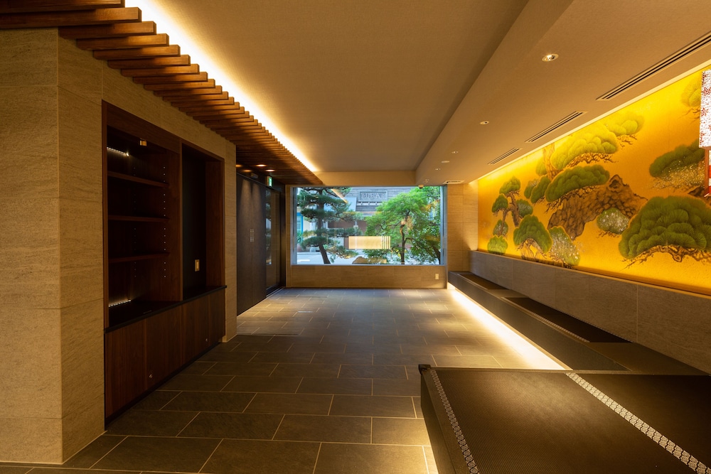 フロント1 | MIMARU大阪 心斎橋WEST フロント1 | MIMARU大阪 心斎橋WEST