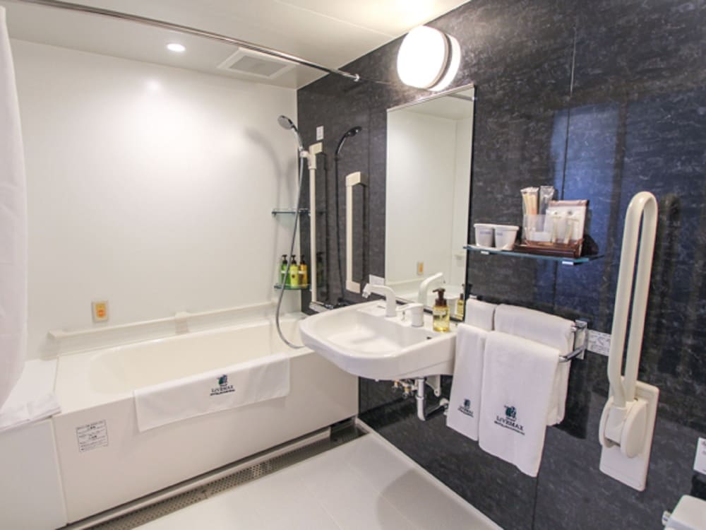 ツインルーム 喫煙可 バリアフリー バスルーム0 | ホテルリブマックス大阪門真