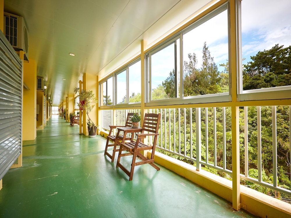 和洋室 (アネックス館) Ocean View 禁煙 客室17 | コンドミニアムホテルしまんちゅクラブ