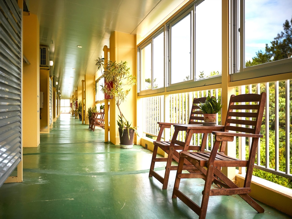 和洋室 (アネックス館) Ocean View 禁煙 客室1 | コンドミニアムホテルしまんちゅクラブ