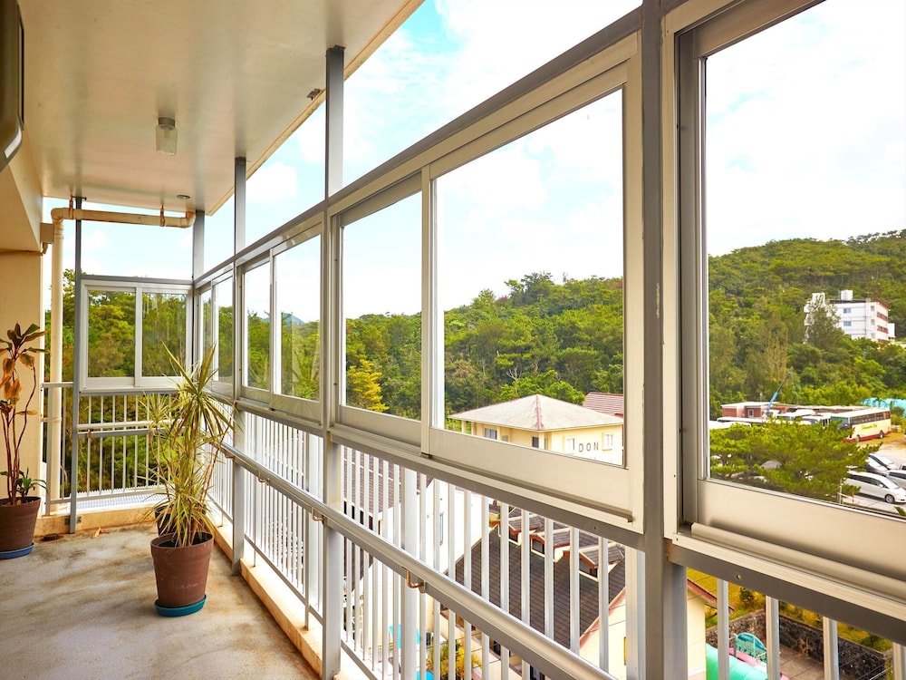 和洋室 (アネックス館) Ocean View 禁煙 客室12 | コンドミニアムホテルしまんちゅクラブ