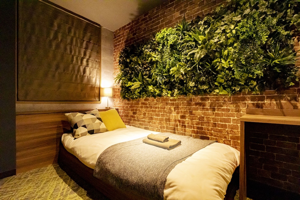 4 人部屋 (J) 客室2 | Under Railway Hotel Akihabara