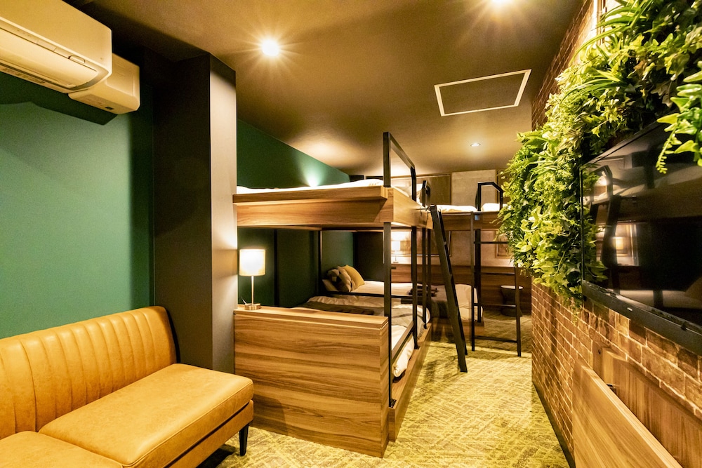 ファミリー ルーム (M) | Under Railway Hotel Akihabara