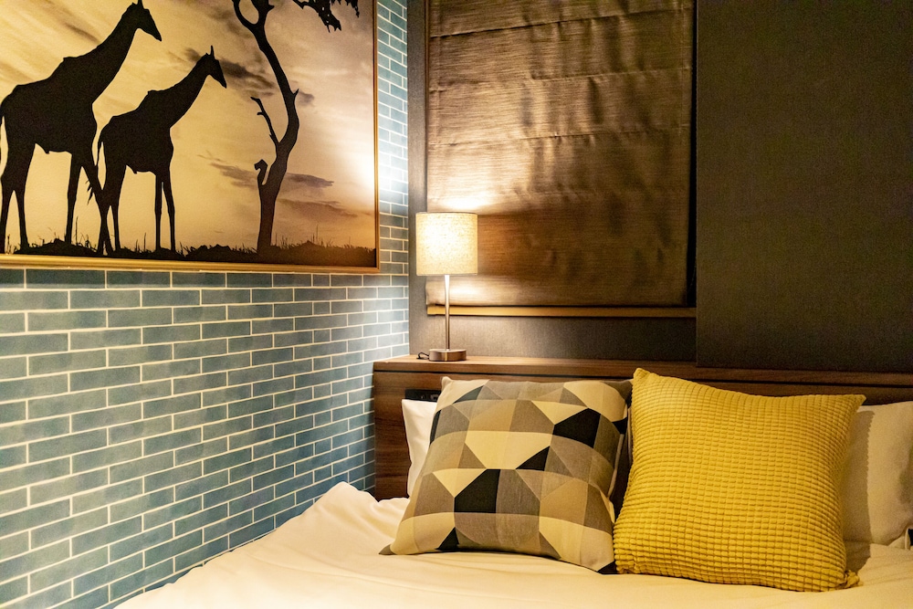 ダブルルーム (D) 客室2 | Under Railway Hotel Akihabara