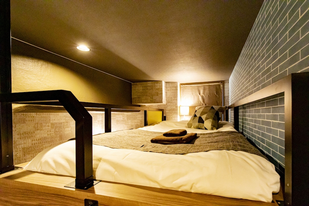 トリプルルーム (E) 客室2 | Under Railway Hotel Akihabara