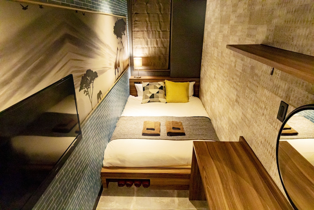 ダブルルーム (D) 客室1 | Under Railway Hotel Akihabara