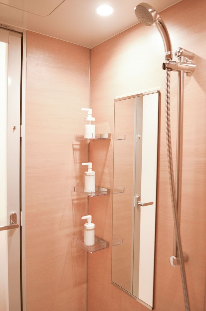 スタンダード アパートメント バスルーム1 | Dash Living Tsukiji