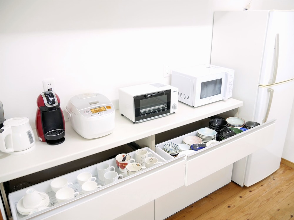 一棟貸し 専用キッチン1 | 島泊 愛かな