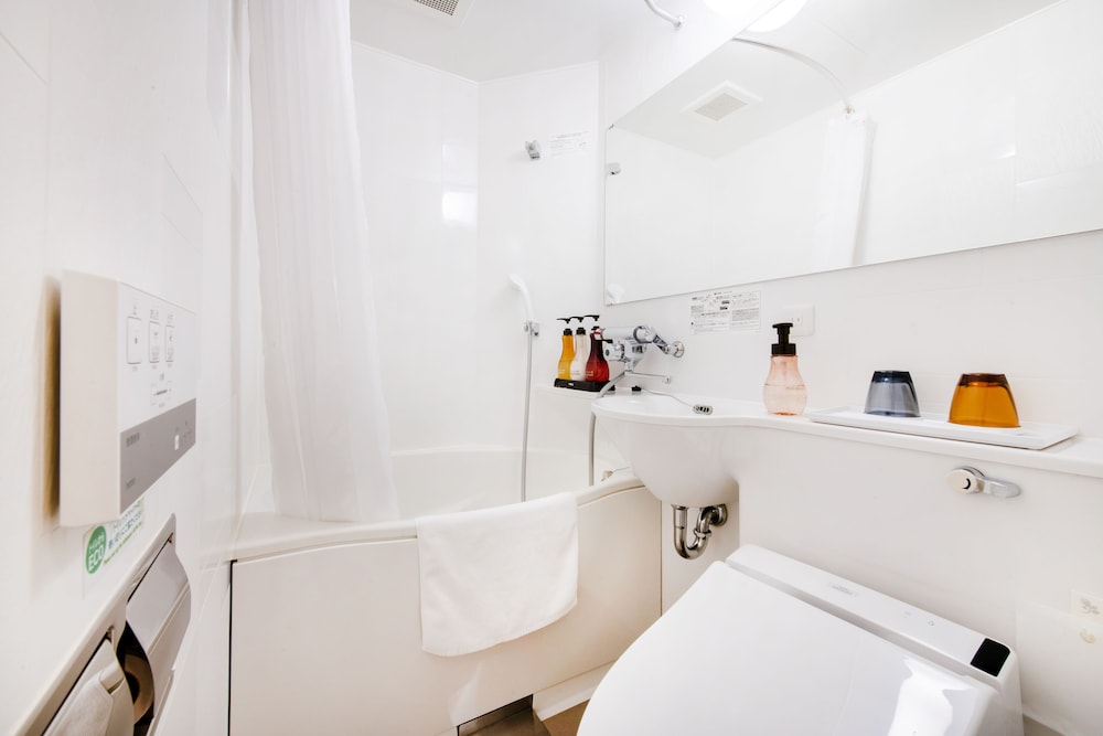 モデレートダブル バスルーム0 | ホテルフロント・イン福岡空港