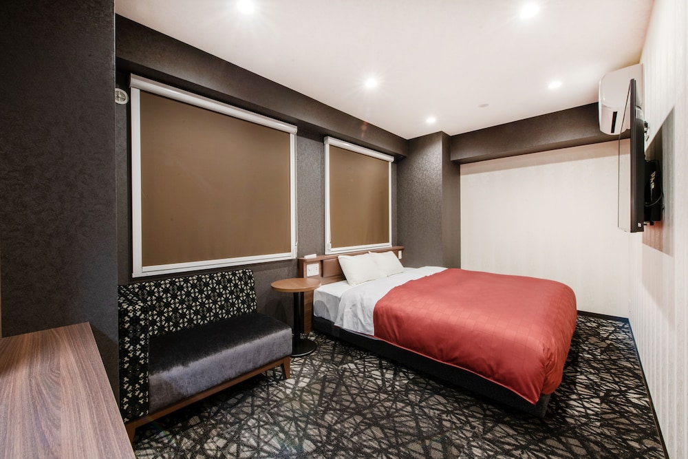 デラックスキング 客室1 | ホテルフロント・イン福岡空港