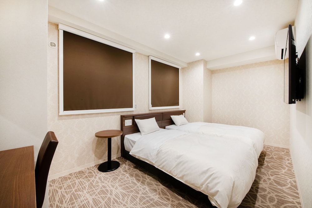 ハリウッドツイン 客室1 | ホテルフロント・イン福岡空港