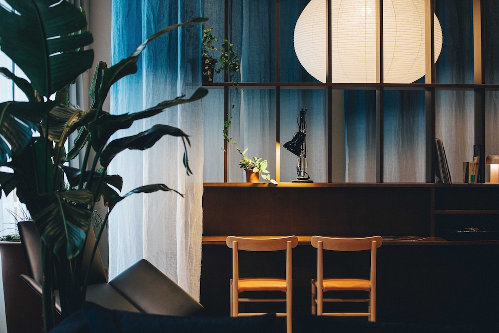 (天井高:4.5m) ハイシーリング K5 ロフト スイート 禁煙 客室1 | HOTEL K5