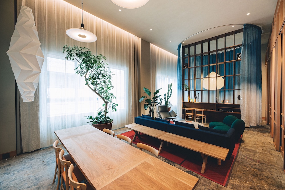 (天井高:4.5m) ハイシーリング K5 ロフト スイート 禁煙 | HOTEL K5