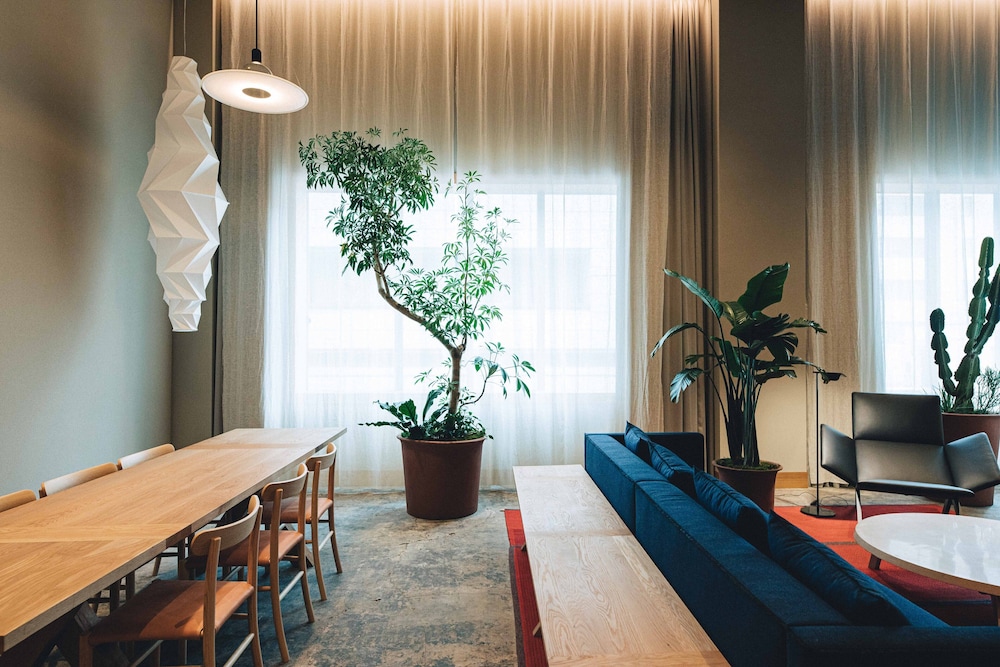 (天井高:4.5m) ハイシーリング K5 ロフト スイート 禁煙 客室6 | HOTEL K5