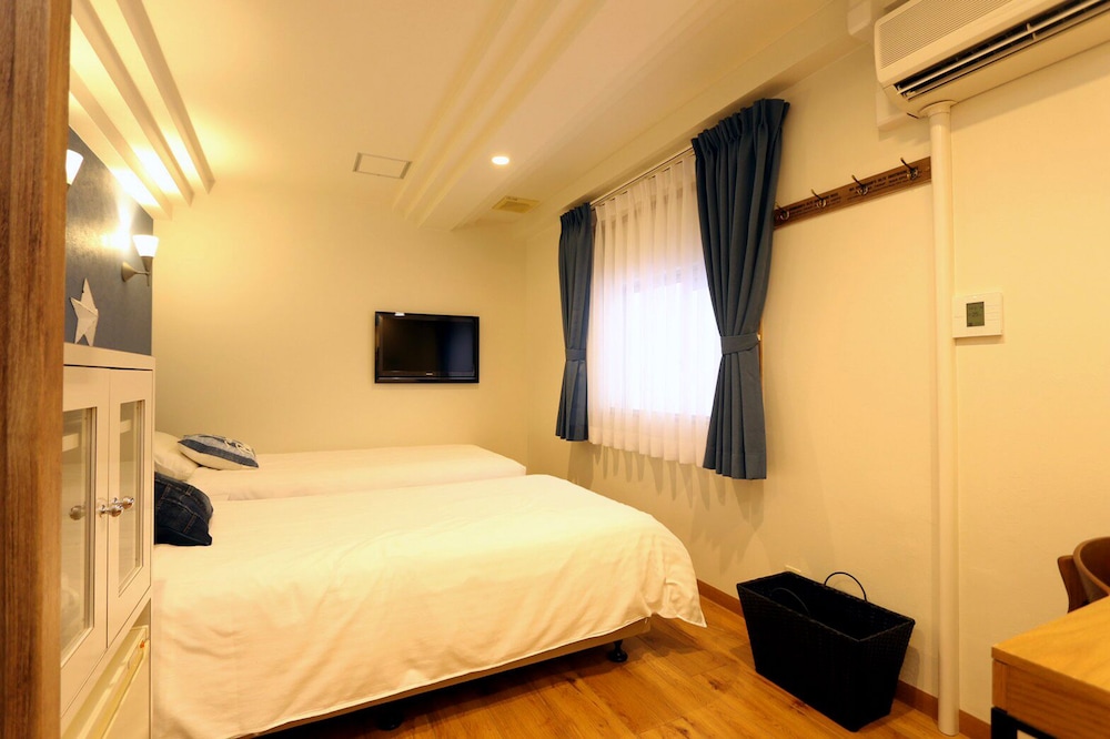 ツインルーム 客室3 | HOTEL 3O'CLOCK TENNOJI