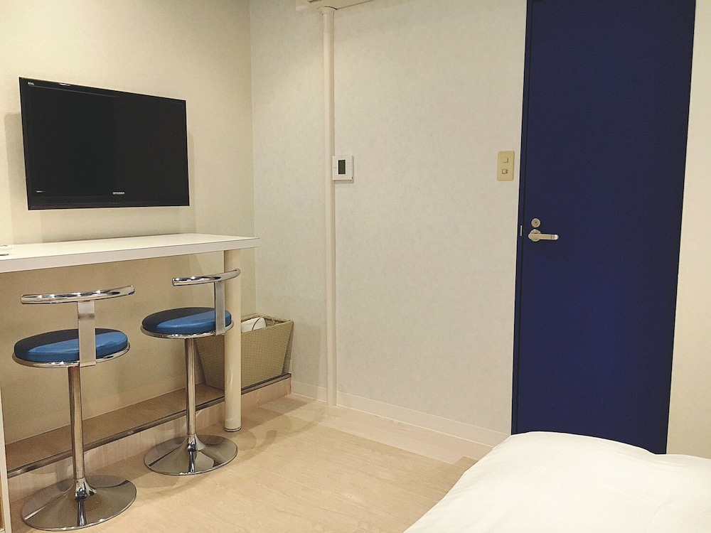 ダブルルーム 客室18 | HOTEL 3O'CLOCK TENNOJI