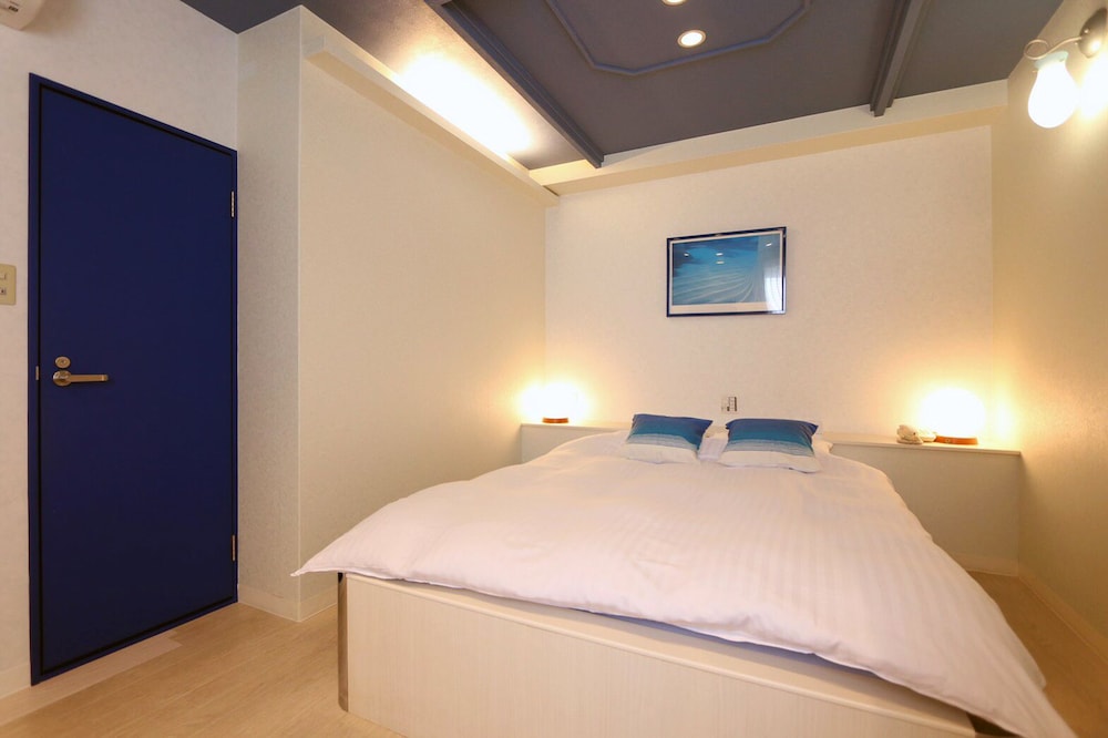 ダブルルーム 客室20 | HOTEL 3O'CLOCK TENNOJI