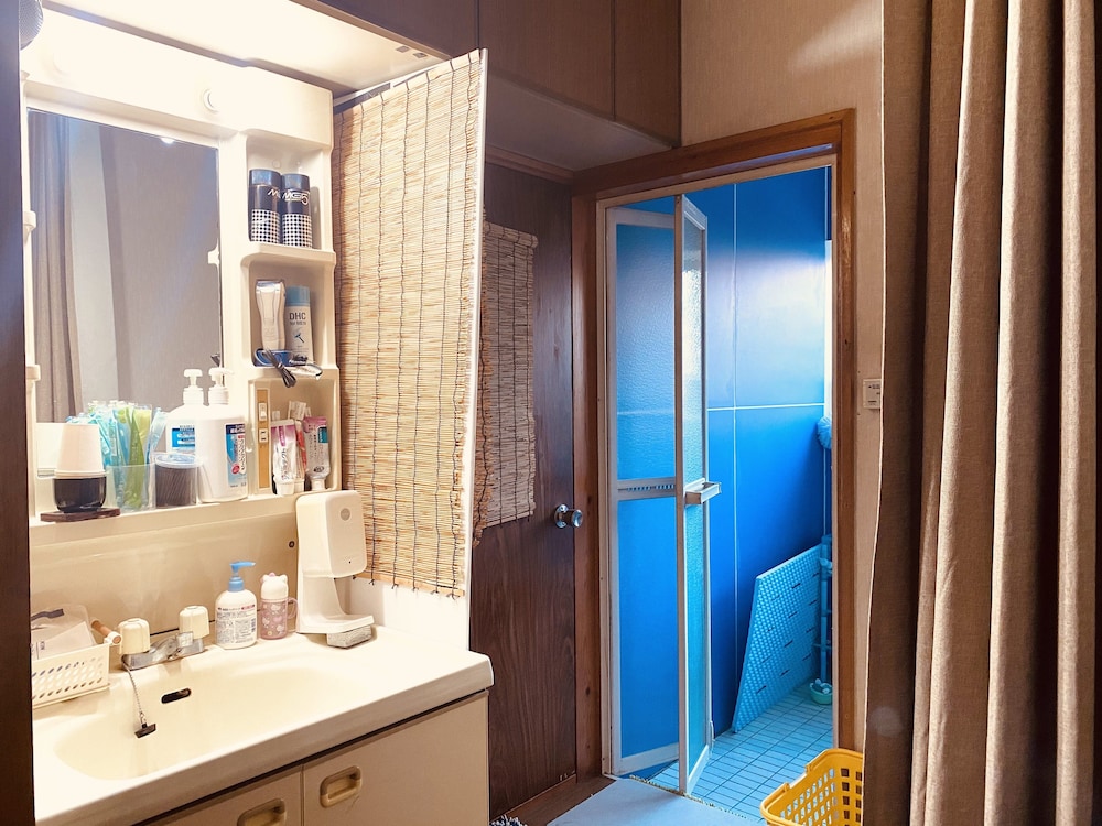 小和室 バスルームのシンク0 | 農家古民家ホステル GAMP HOUSE