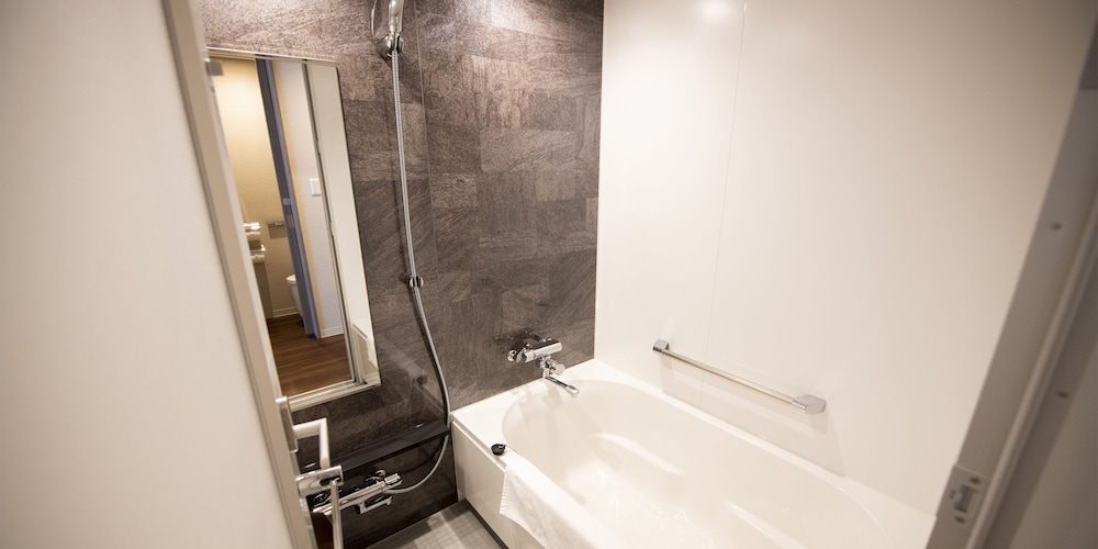 コーナー トリプルルーム バスルーム0 | 川越東武ホテル