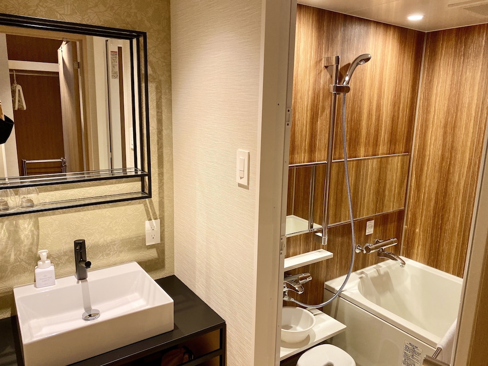 ツインルーム シティビュー バスルーム0 | Stay SAKURA Tokyo 浅草 横綱 Hotel
