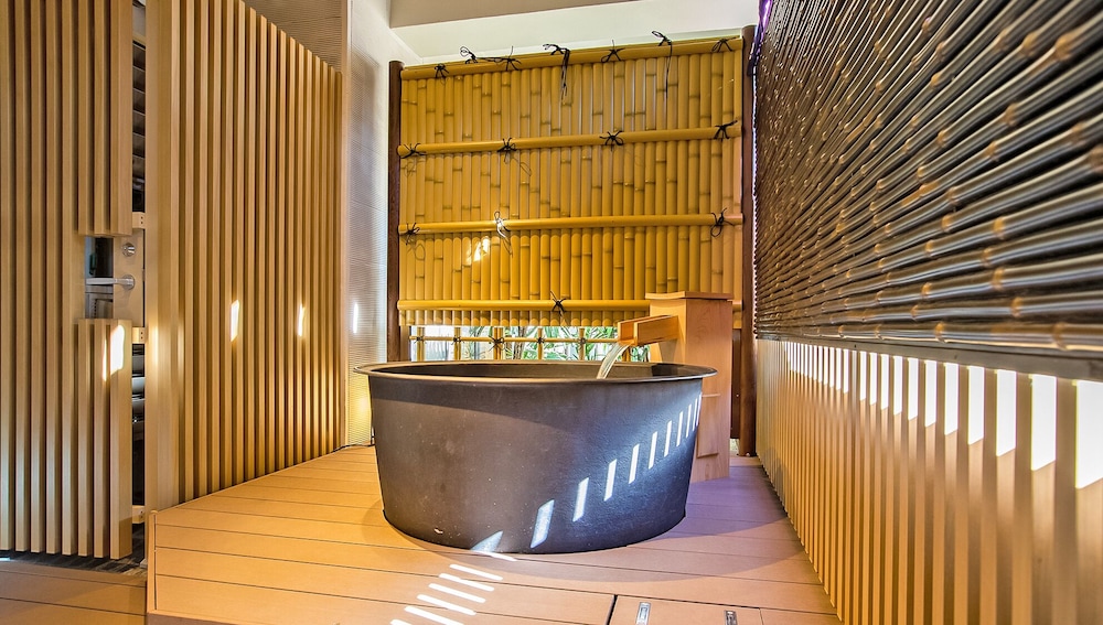 デラックス スイート スパバス付 バスルーム1 | Stay SAKURA Tokyo 浅草 横綱 Hotel