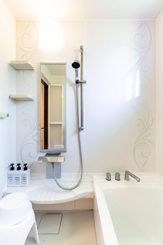 3ベッドルーム ヴィラ バスルーム2 | リブ プラス ヴィラ ナゴ