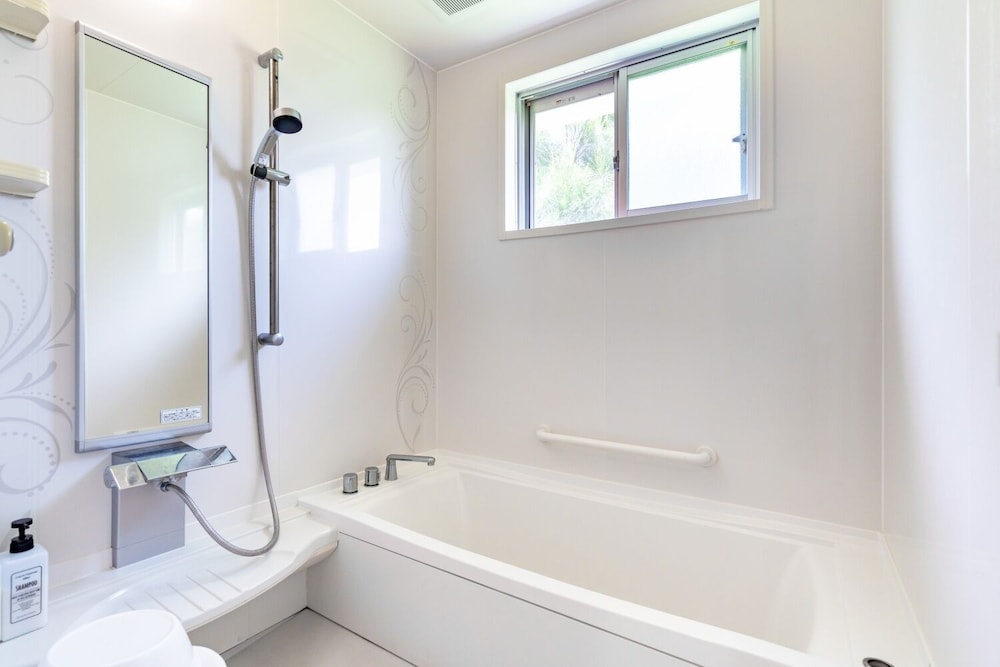 3ベッドルーム ヴィラ バスルーム4 | リブ プラス ヴィラ ナゴ