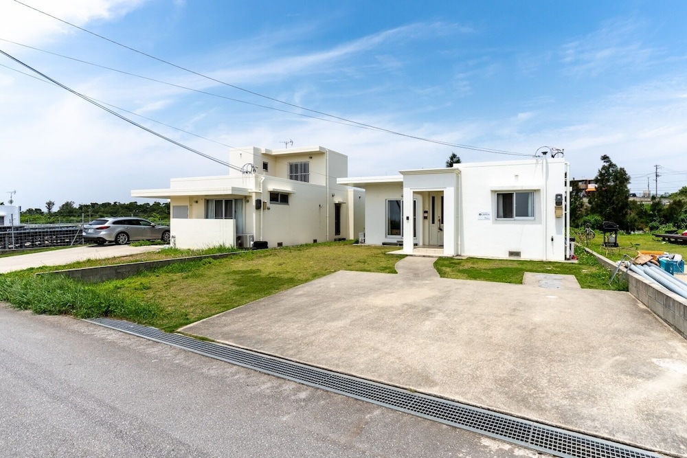 施設の正面1 | リブ プラス ヴィラ ナゴ