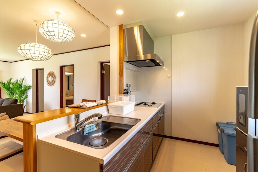 3ベッドルーム ヴィラ 専用簡易キッチン0 | リブ プラス ヴィラ ナゴ