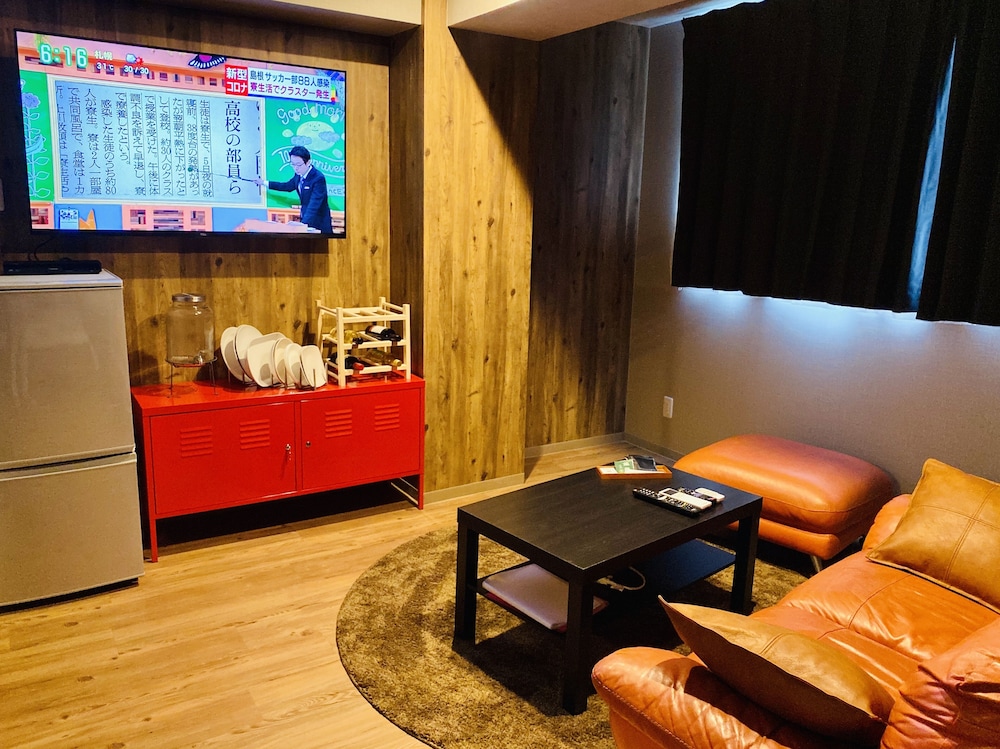 デラックススタジオワイド (SALOON) 禁煙 客室3 | HOTEL ffosaka.com