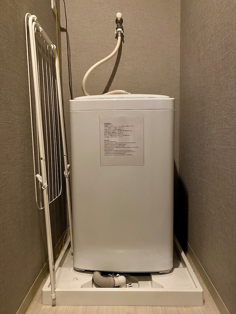 デラックススタジオワイド (SALOON) 禁煙 バスルーム5 | HOTEL ffosaka.com