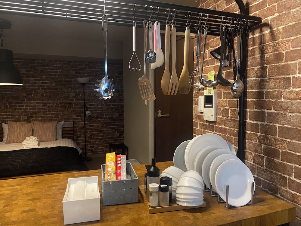 デラックススタジオワイド (SALOON) 禁煙 専用キッチン7 | HOTEL ffosaka.com