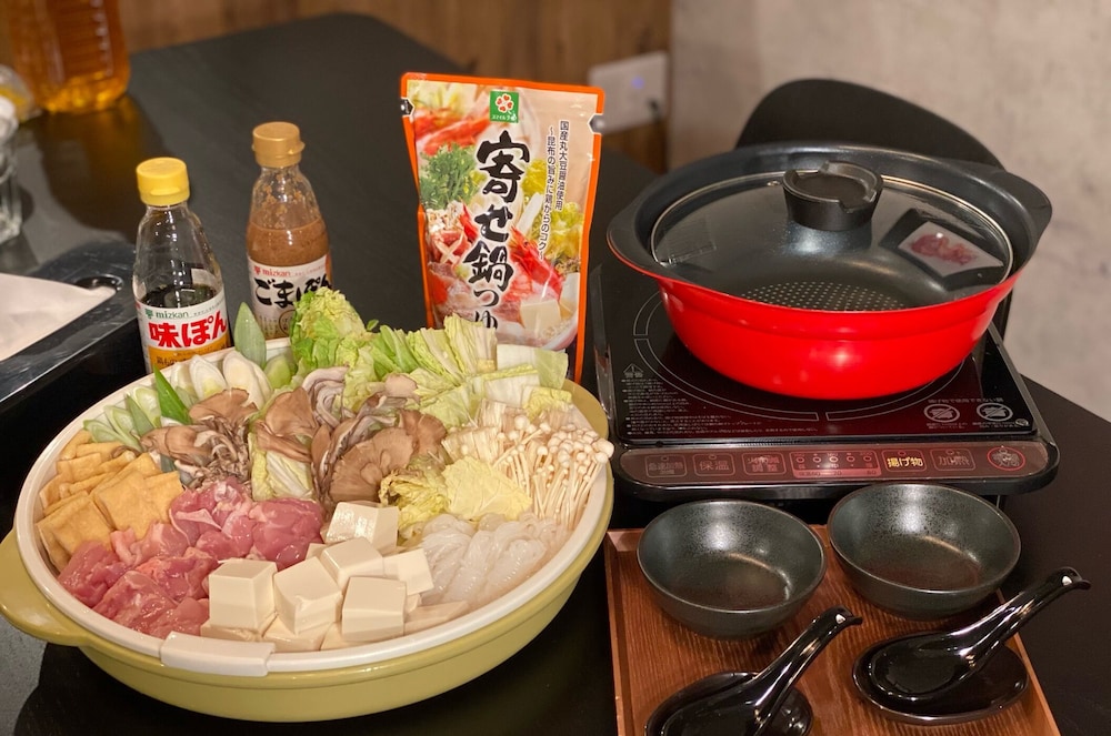 スーペリアスタジオ 禁煙 客室内のダイニングエリア2 | HOTEL ffosaka.com