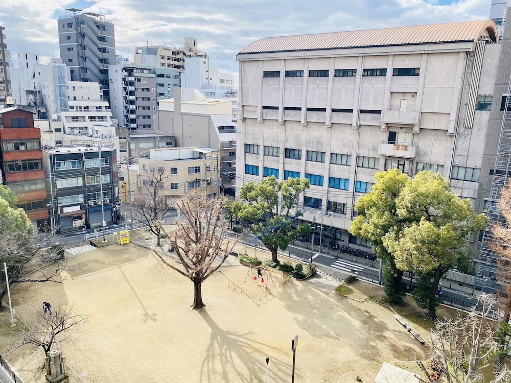 デラックススタジオワイド (SALOON) 禁煙 シティ ビュー0 | HOTEL ffosaka.com